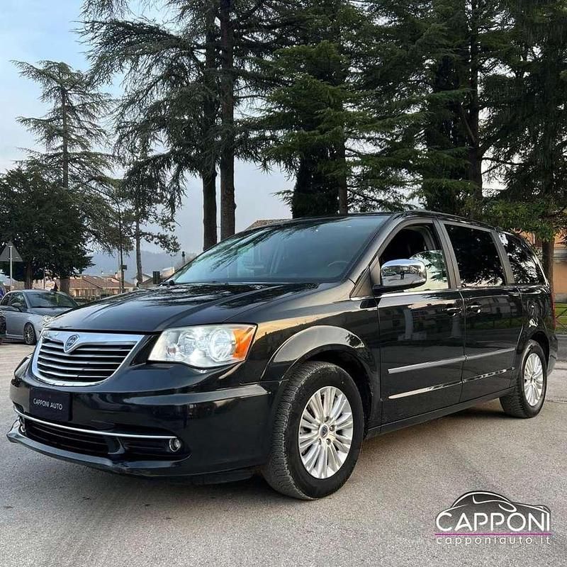 Usata Lancia Voyager 177 CV (130 kW) 2014 Nero Monovolume