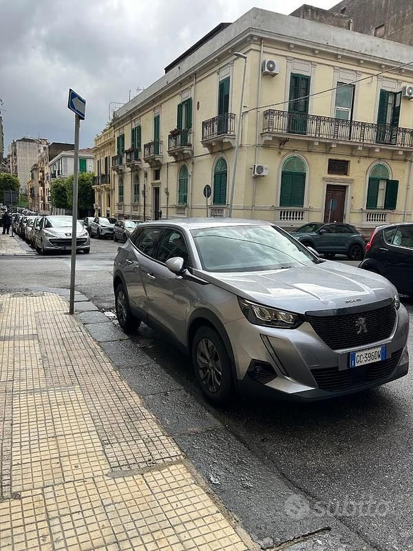 Usata Peugeot 2008 82 CV (60 kW) 2021 Grigio SUV