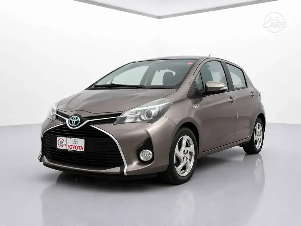 Usata Toyota Yaris Hybrid Active 75 CV (55 kW) 2016 Other Berlina