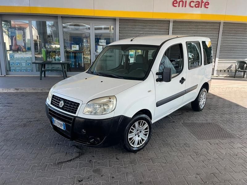 Bianco Usata 2008 Fiat Doblò Monovolume | 2400 € (Super prezzo) - Immagine 1/4