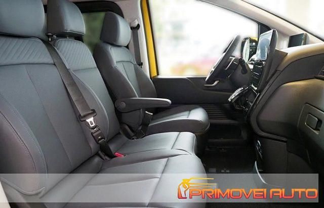 Usata Hyundai Staria Prime 177 CV (130 kW) 2024 Giallo Monovolume
