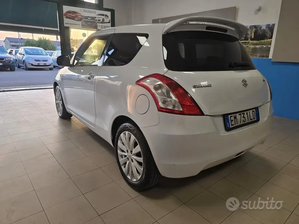 Usata Suzuki Swift GL 75 CV (55 kW) 2012 Bianco Utilitaria