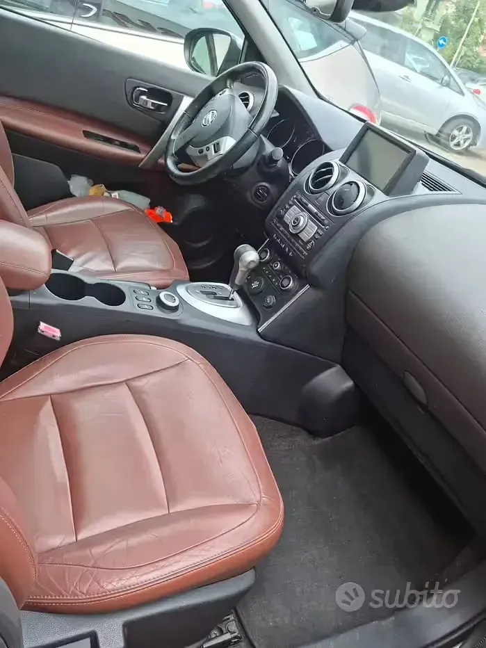 Usata Nissan Qashqai Tekna 150 CV (110 kW) 2007 Grigio SUV