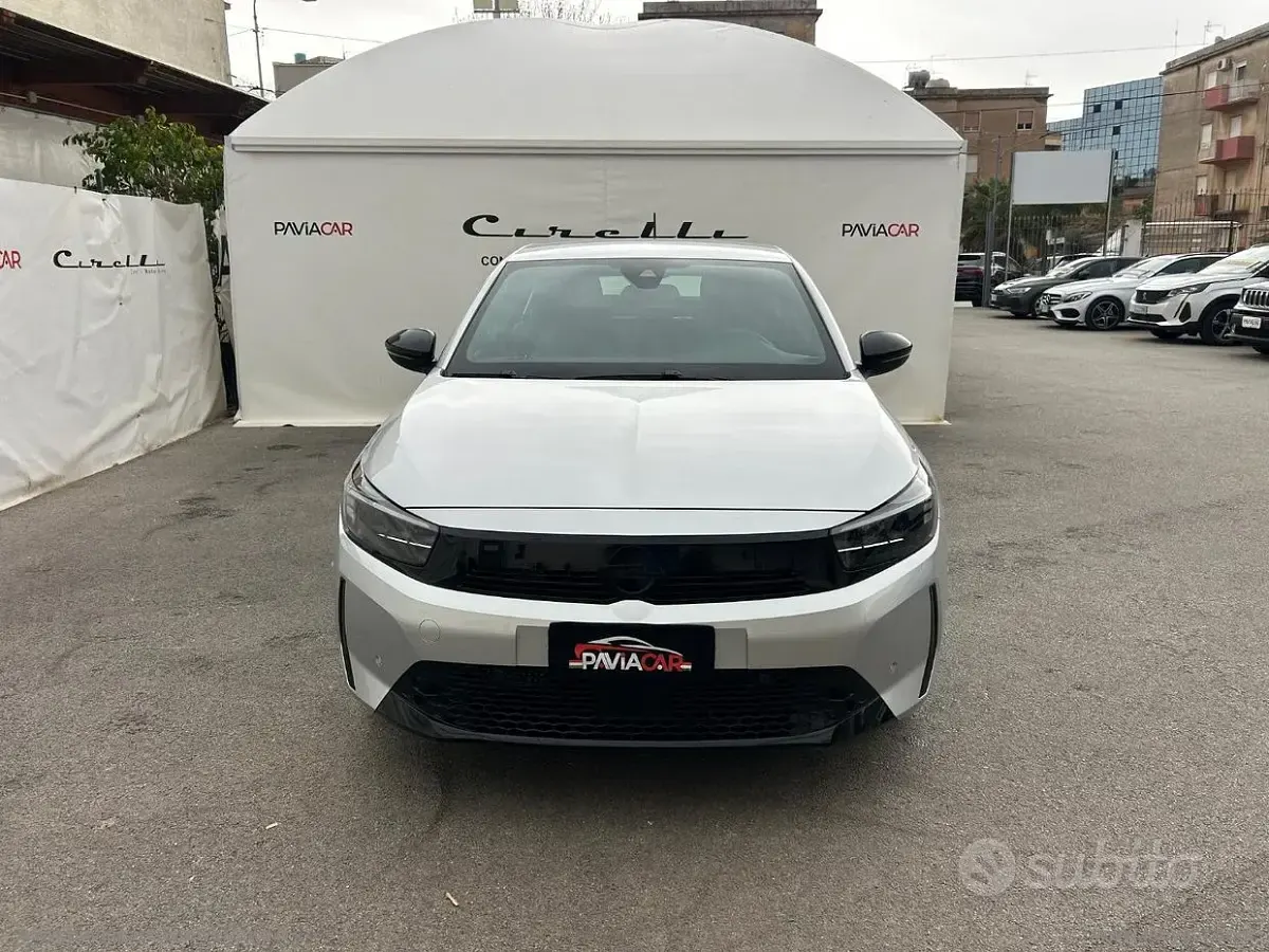 Usata Opel Corsa Edition 101 CV (74 kW) 2025 Grigio Utilitaria