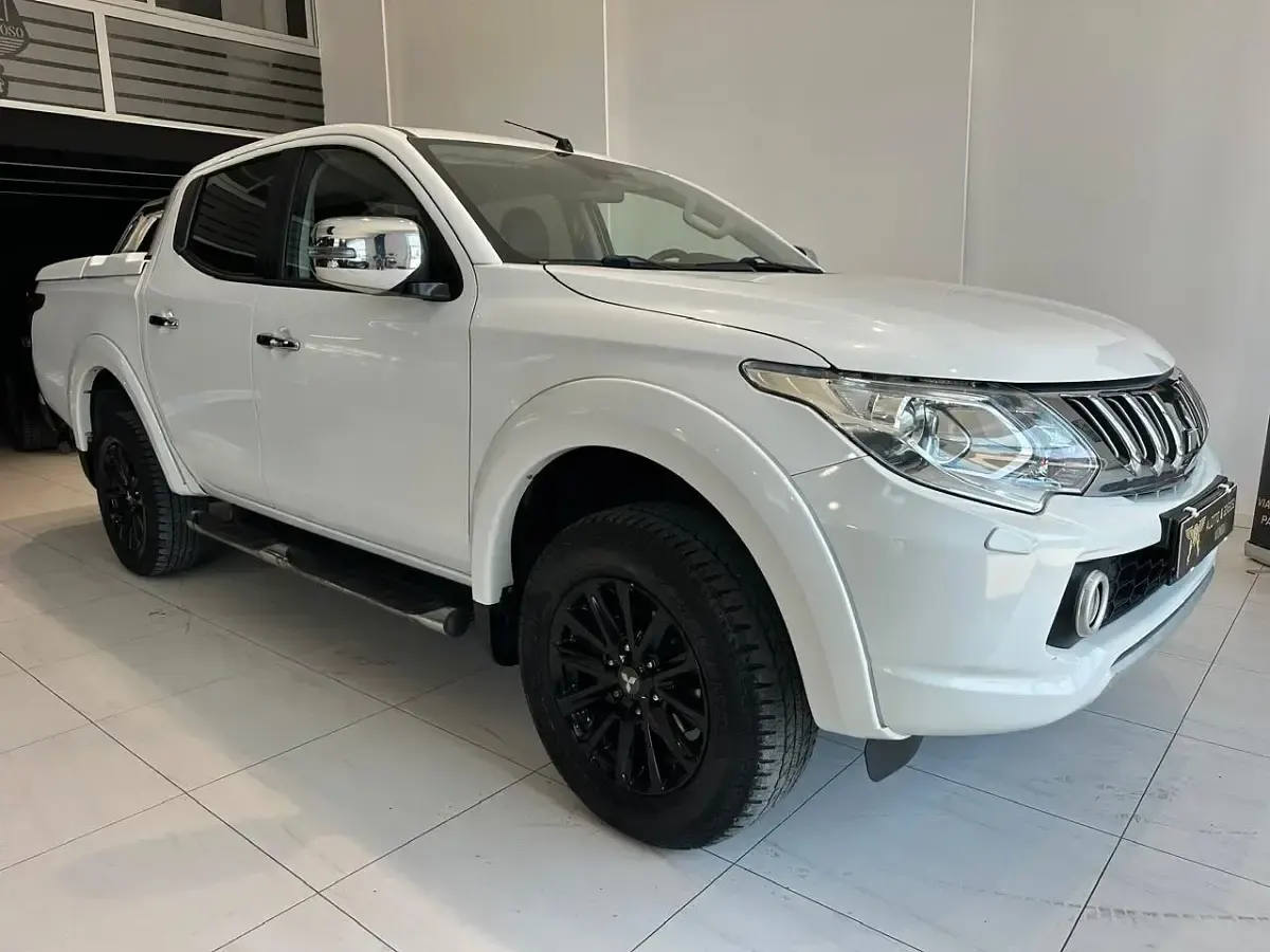 Usata Mitsubishi L200 Intense 180 CV (132 kW) 2016 Bianco Pick-up