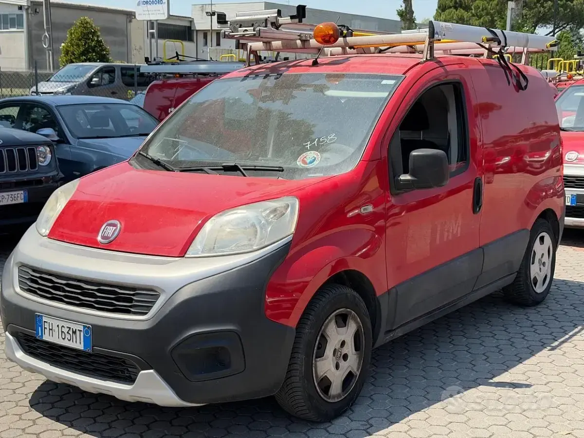 Usata Fiat Fiorino 95 CV (69 kW) 2017 Rosso Monovolume