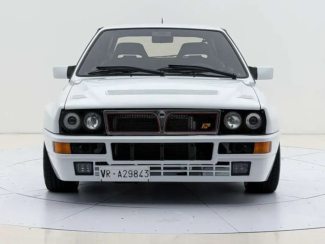 Usata Lancia Delta 280 CV (205 kW) 1992 Bianco Utilitaria