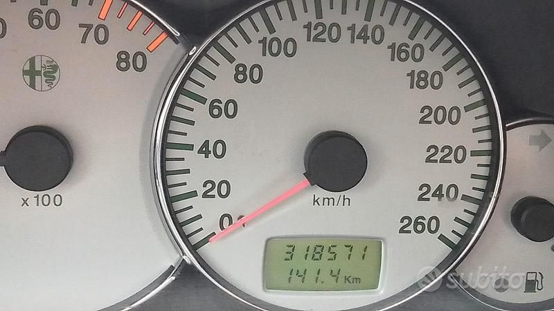 Usata Alfa Romeo 166 1998 Grigio Berlina