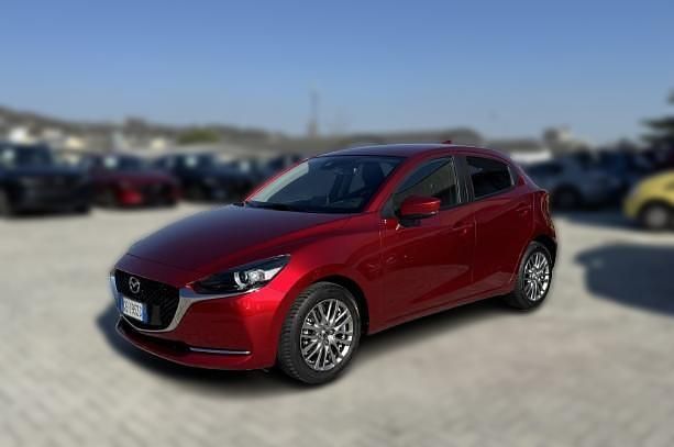 Usata Mazda 2 90 CV (66 kW) 2021 Soul red Berlina