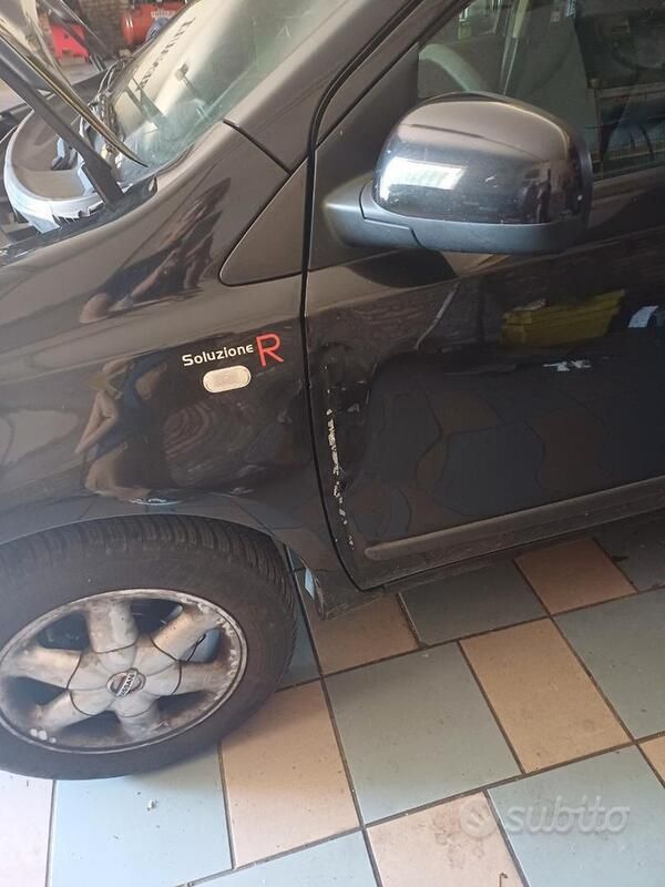 Usata 2007 Nissan Note Monovolume | 1900 € (Ottimo prezzo) - Immagine 1/4