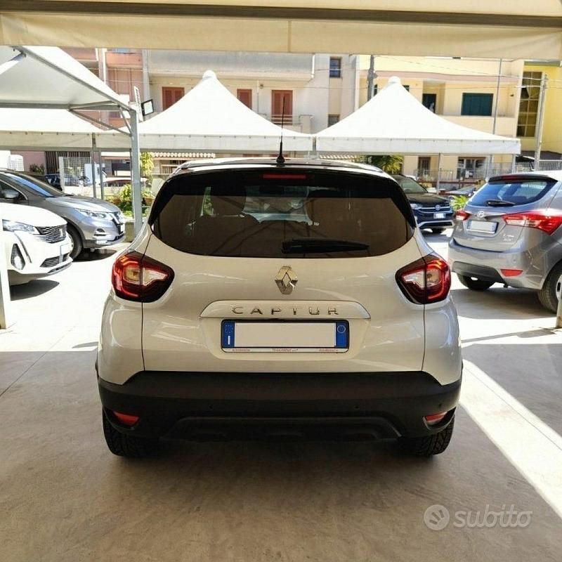 Usata Renault Captur 90 CV (66 kW) 2019 Grigio SUV