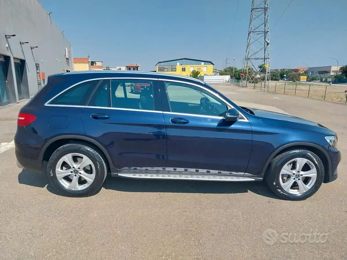 Usata Mercedes GLC250 204 CV (150 kW) 2018 Blu SUV