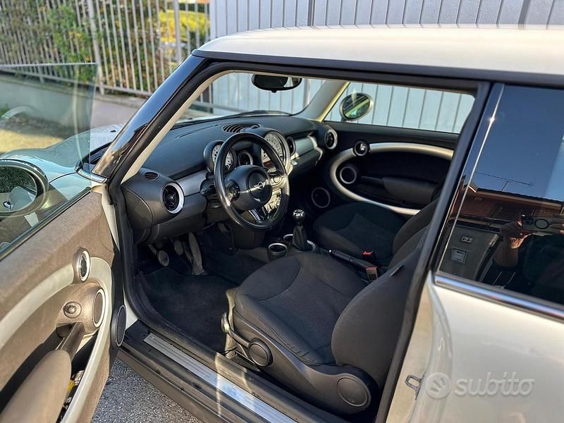 Occasion Mini ONE 75 ch (55 kW) 2011 Blanc Citadine