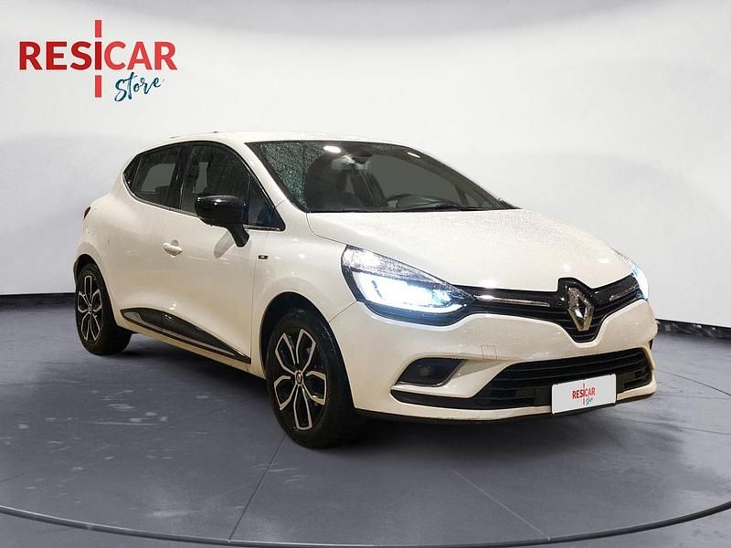 Bianco Usata 2019 Renault Clio IV Intens Tre volumi | 8500 € (Ottimo prezzo) - Immagine 1/4