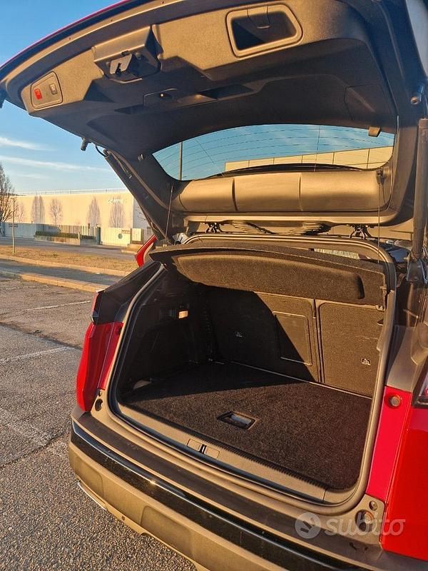 Usata Peugeot 3008 GT 131 CV (96 kW) 2021 Rosso SUV