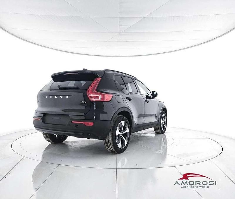 Nuova Volvo XC40 Plus 163 CV (119 kW) 2026 Onyx black SUV