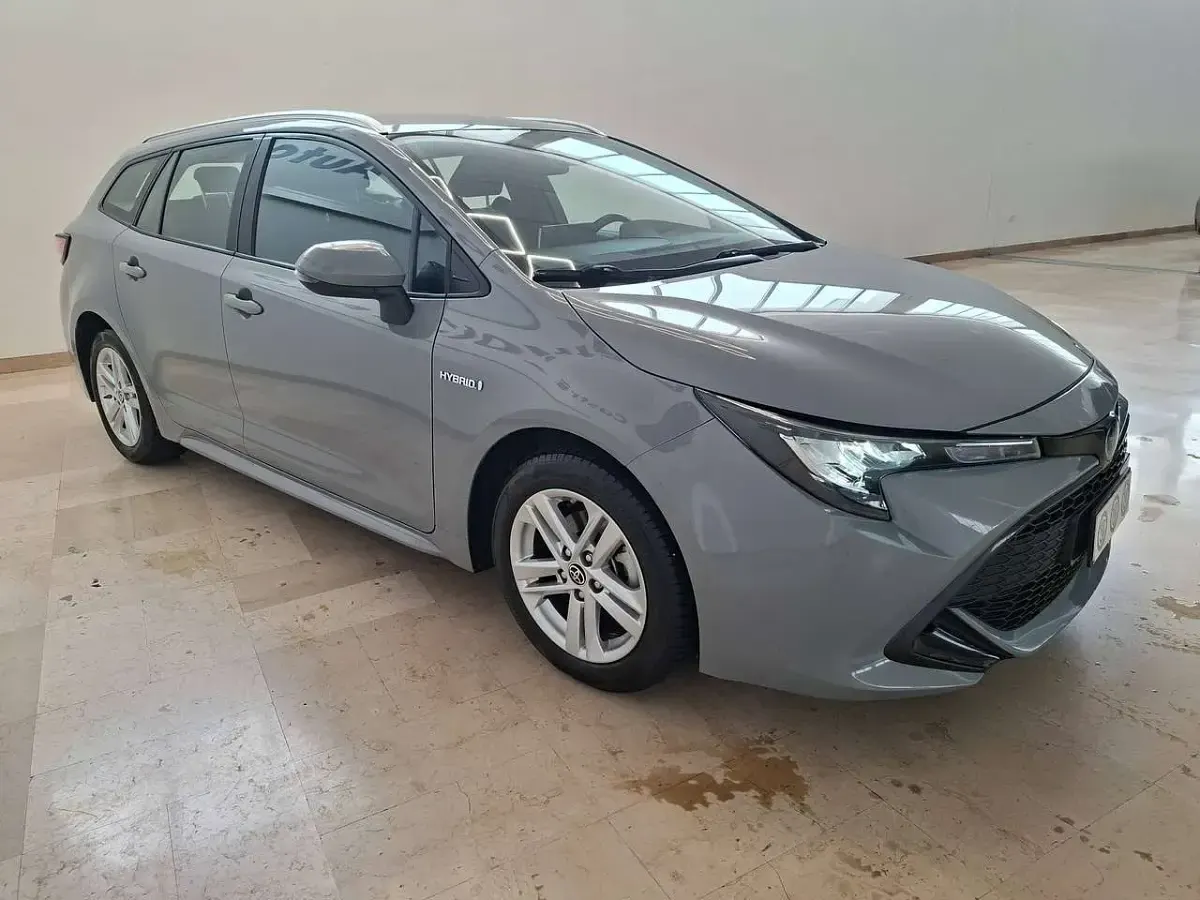 Usata Toyota Corolla Business Edition 98 CV (72 kW) 2022 London grey Station wagon