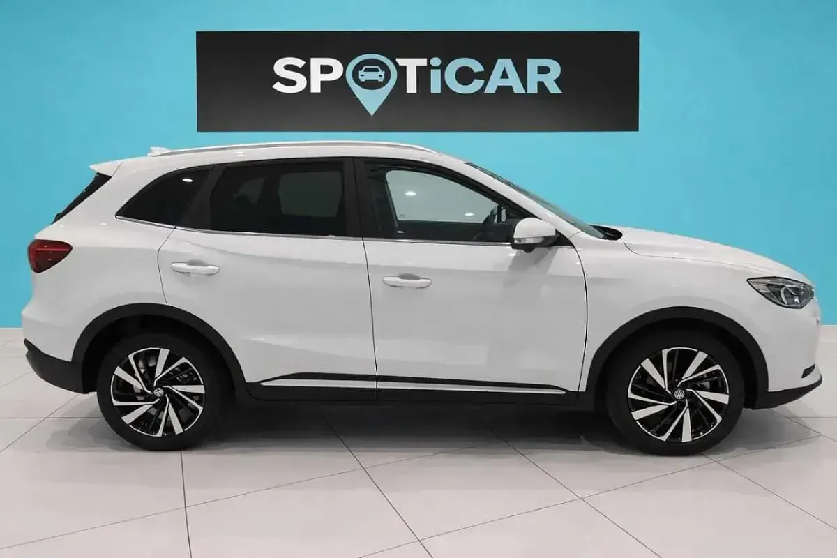 Nuova MG ZS Luxury 197 CV (144 kW) 2026 Bianco SUV