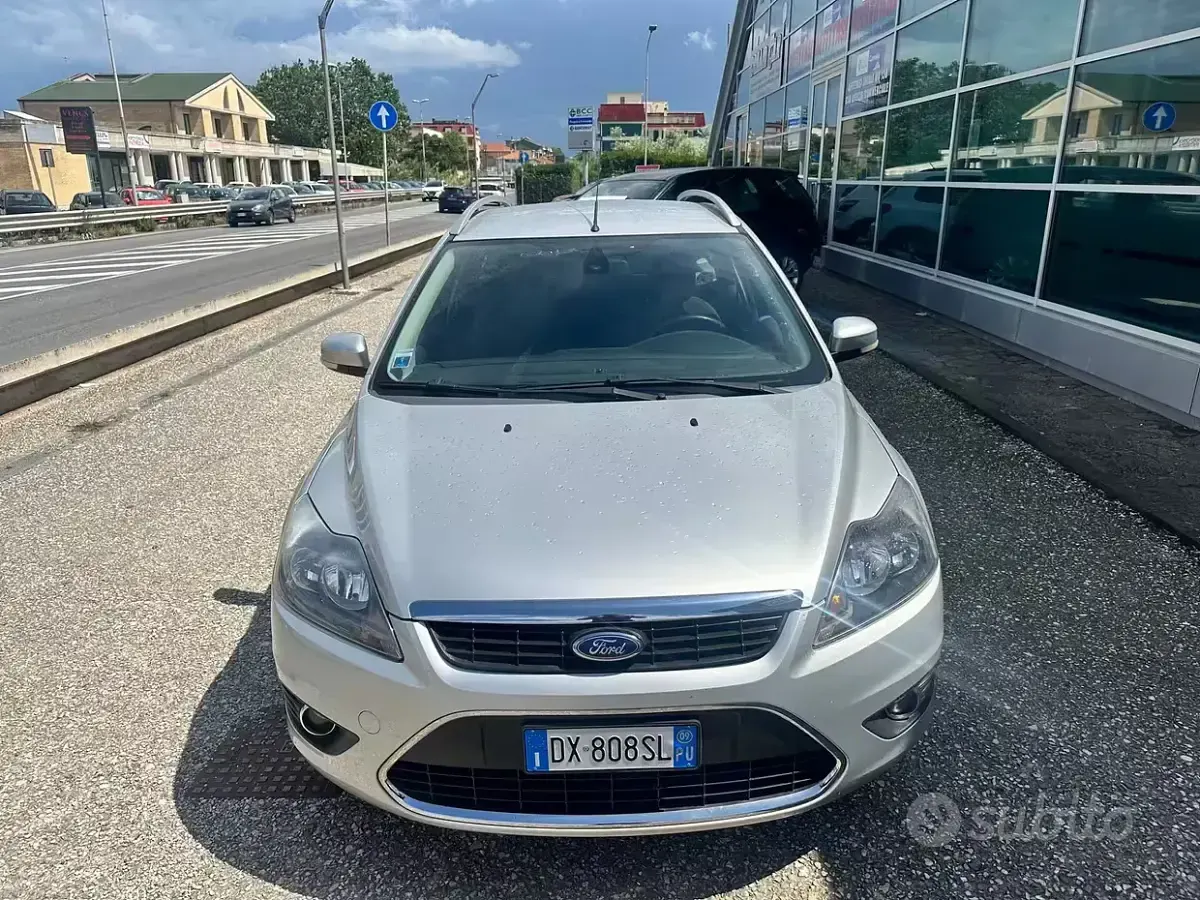 Usata Ford Focus 110 CV (80 kW) 2009 Grigio Station wagon