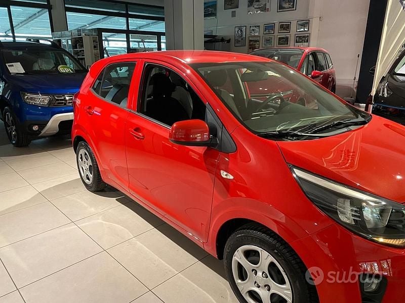 Usata Kia Picanto Active 67 CV (49 kW) 2018 Rosso Utilitaria