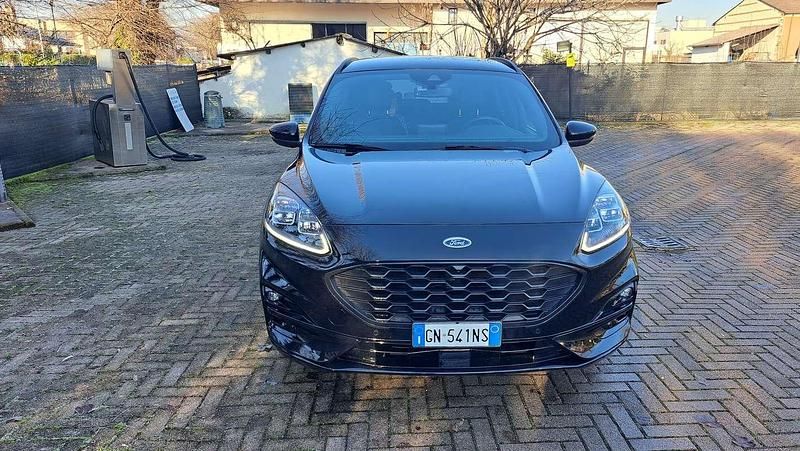 Usata Ford Kuga ST-Line X 152 CV (111 kW) 2023 Nero SUV