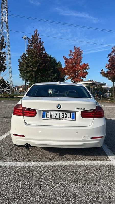 Usata BMW 318 143 CV (105 kW) 2013 Bianco Berlina