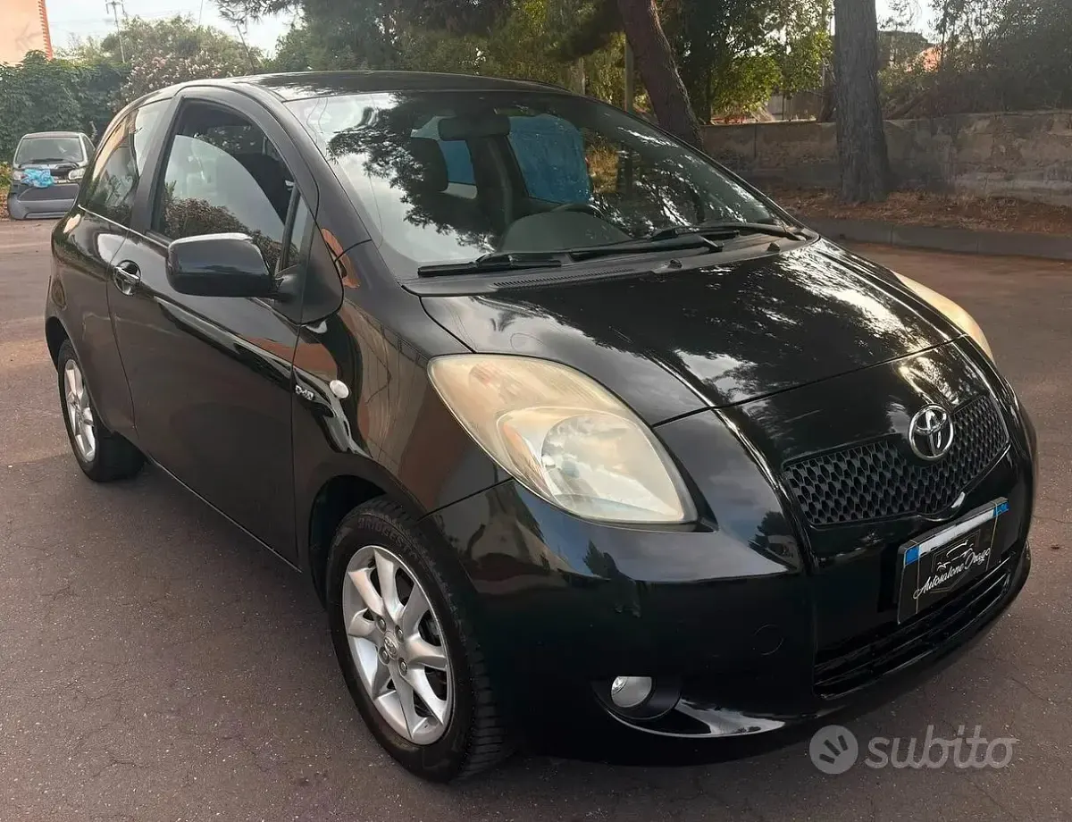 Usata Toyota Yaris Sol 90 CV (66 kW) 2006 Berlina