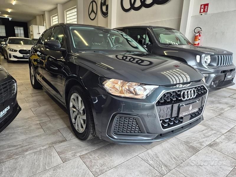 Usata Audi A1 Comfort 95 CV (69 kW) 2022 Grigio SUV