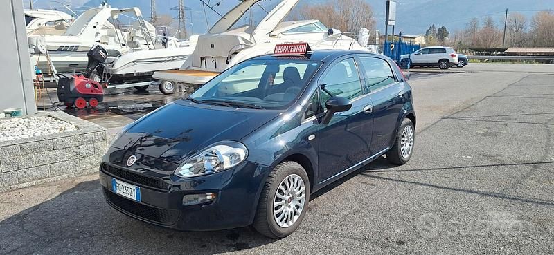 Usata Fiat Punto Street 69 CV (50 kW) 2016 Blu Utilitaria