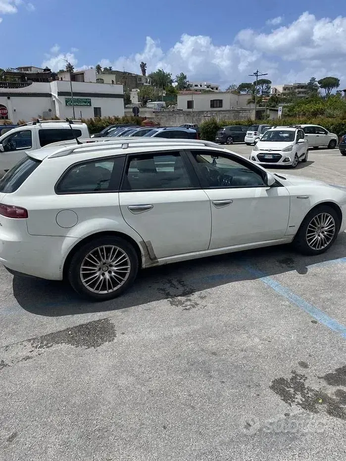 Usata Alfa Romeo 159 136 CV (100 kW) 2011 Bianco Station wagon