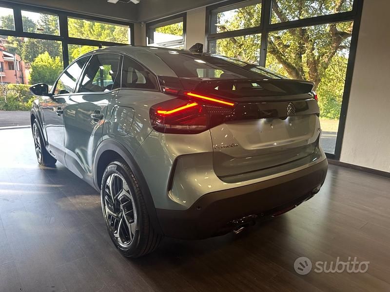 Usata Citroën C4 PureTech 131 CV (96 kW) 2023 Blu/azzurro Berlina