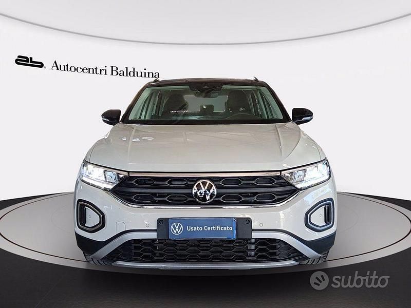 Usata VW T-Roc Life 110 CV (80 kW) 2022 Ascot grey SUV