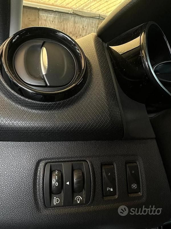 Usata Renault Clio IV Zen 75 CV (55 kW) 2017 Nero Berlina