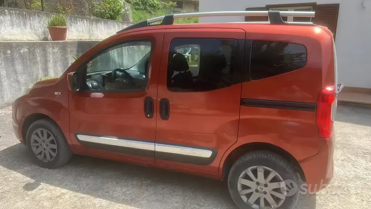 Usata Fiat Qubo Trekking 95 CV (69 kW) 2012 Rosso Monovolume