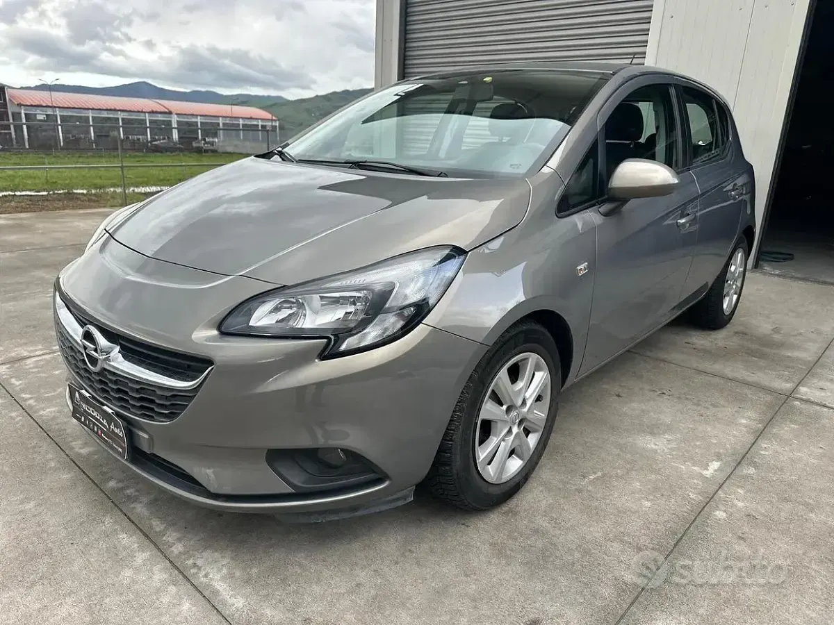 Usata Opel Corsa 90 CV (66 kW) 2015 Grigio Utilitaria