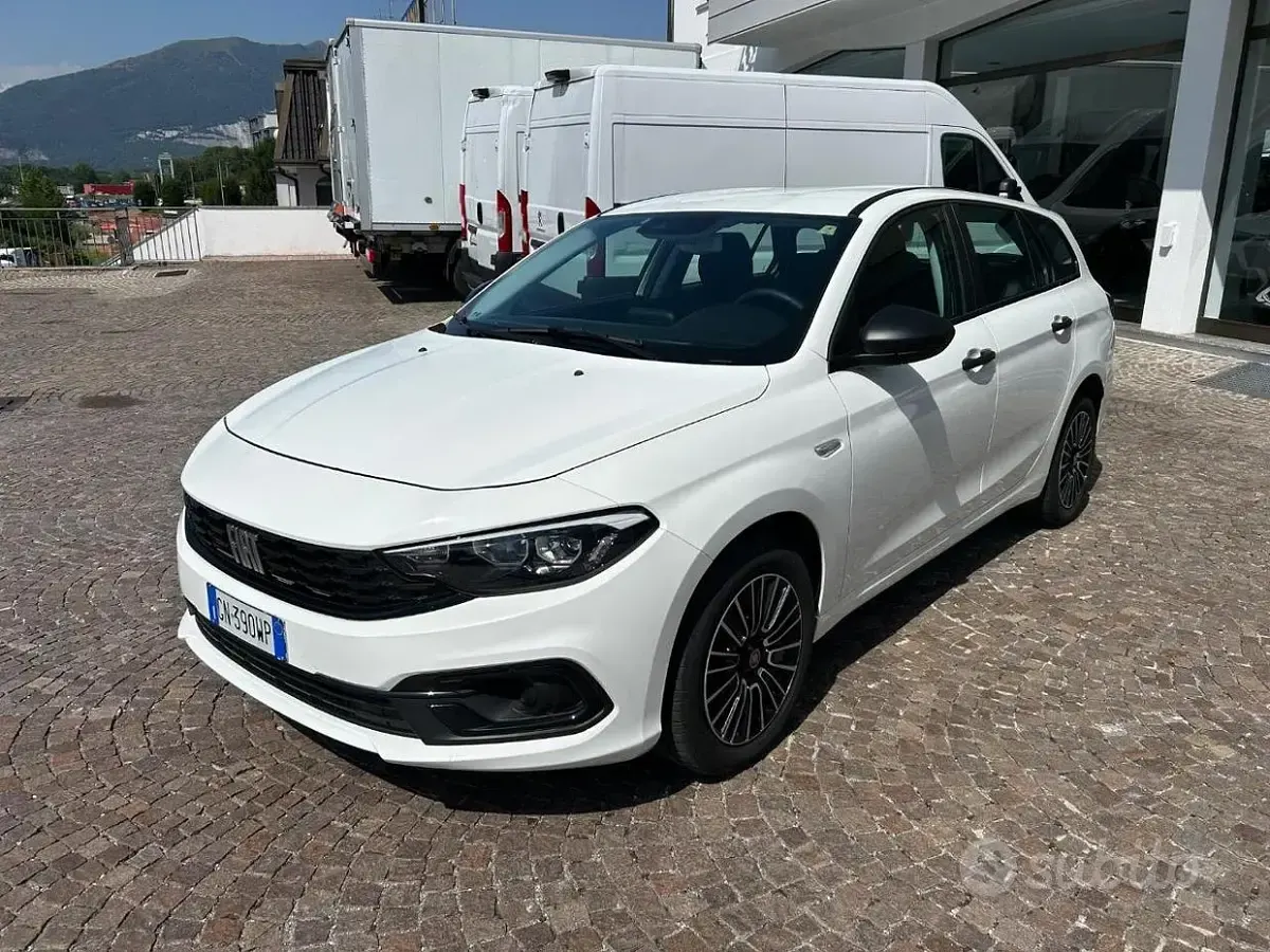 Usata Fiat Tipo S 131 CV (96 kW) 2023 Bianco pastello Station wagon