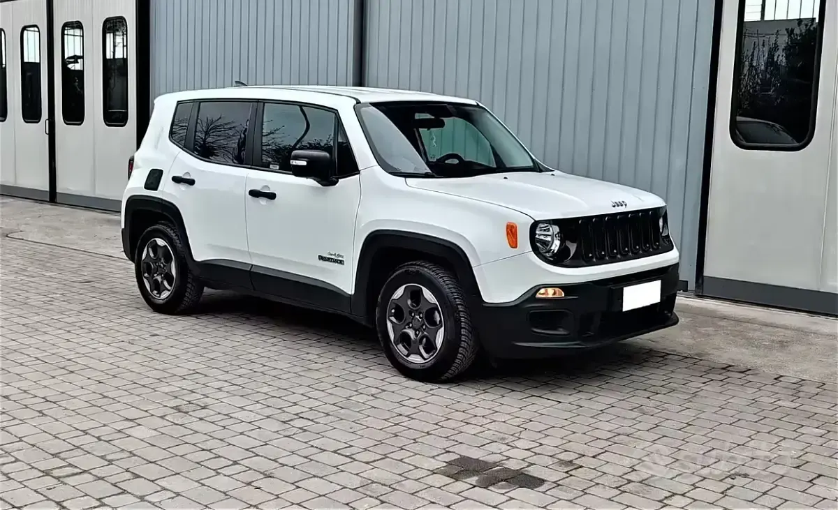 Usata Jeep Renegade Sport 95 CV (69 kW) 2017 Bianco SUV