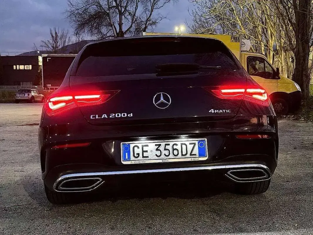Usata Mercedes CLA200 Shooting Brake AMG 150 CV (110 kW) 2021 Nero Station wagon