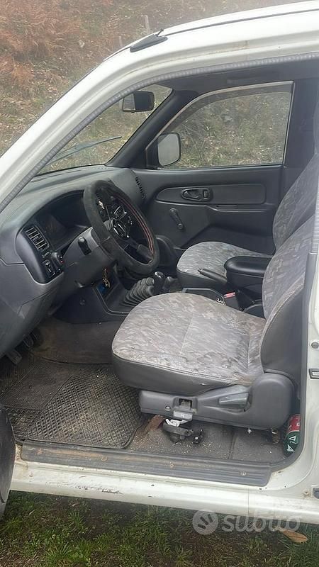 Usata Mitsubishi L200 87 CV (63 kW) 2000 Bianco Pick-up