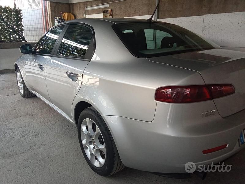 Usata Alfa Romeo 159 150 CV (110 kW) 2009 Grigio Berlina