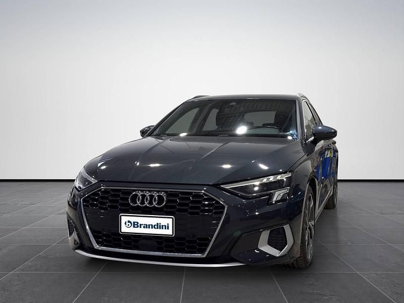 Usata Audi A3 Advanced 150 CV (110 kW) 2022 Grigio medio met Berlina