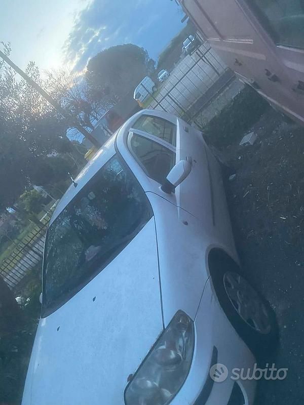 Usata Fiat Punto 2003 Bianco Utilitaria