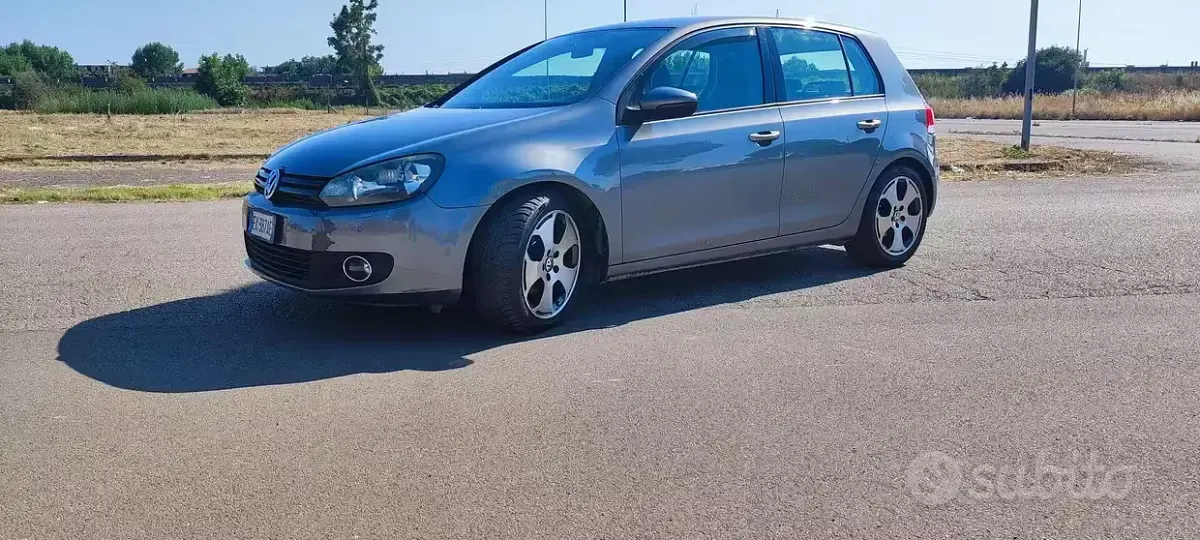 Usata VW Golf VI 110 CV (80 kW) 2011 Grigio Berlina