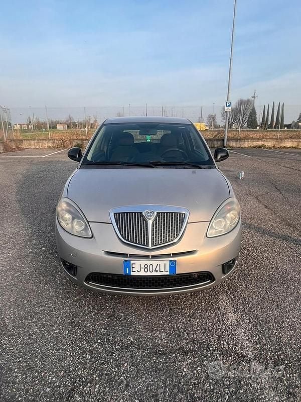 Usata Lancia Ypsilon 2011 Utilitaria