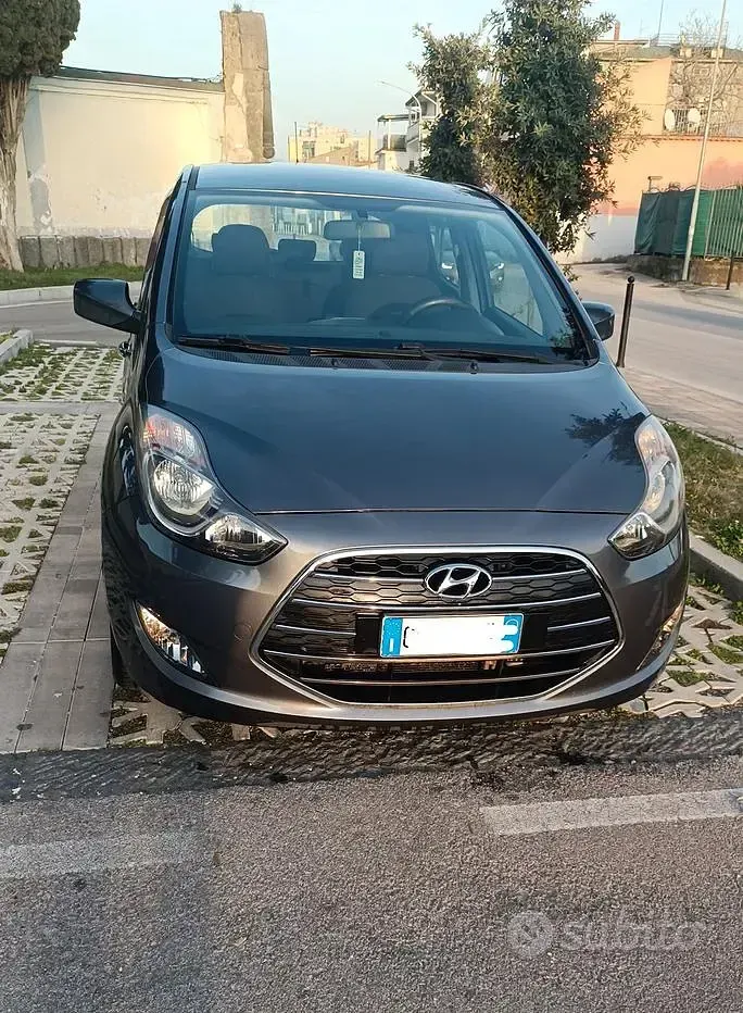Usata Hyundai ix20 90 CV (66 kW) 2017 Grigio Utilitaria