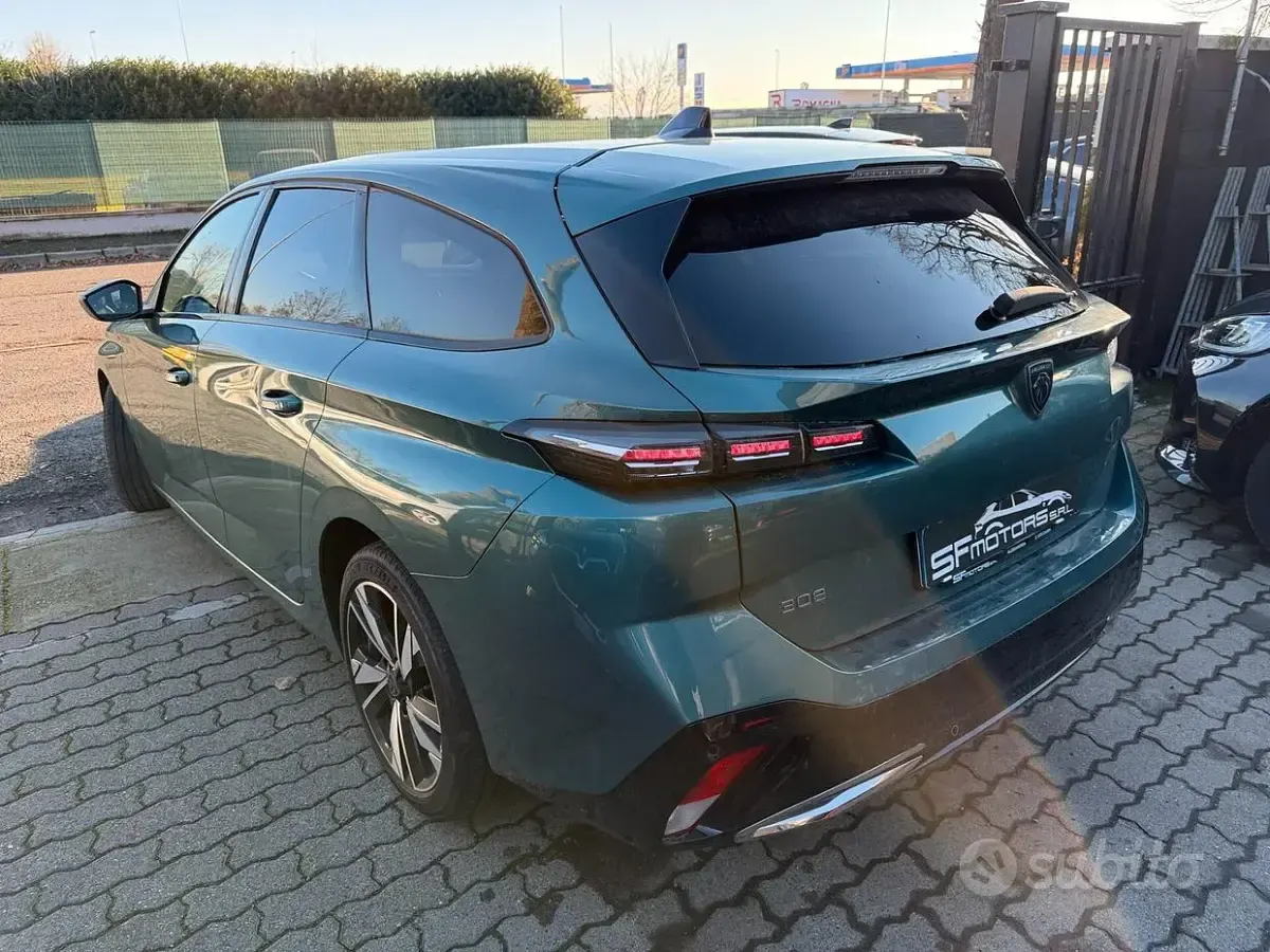 Usata Peugeot 308 Allure 131 CV (96 kW) 2022 Verde Station wagon