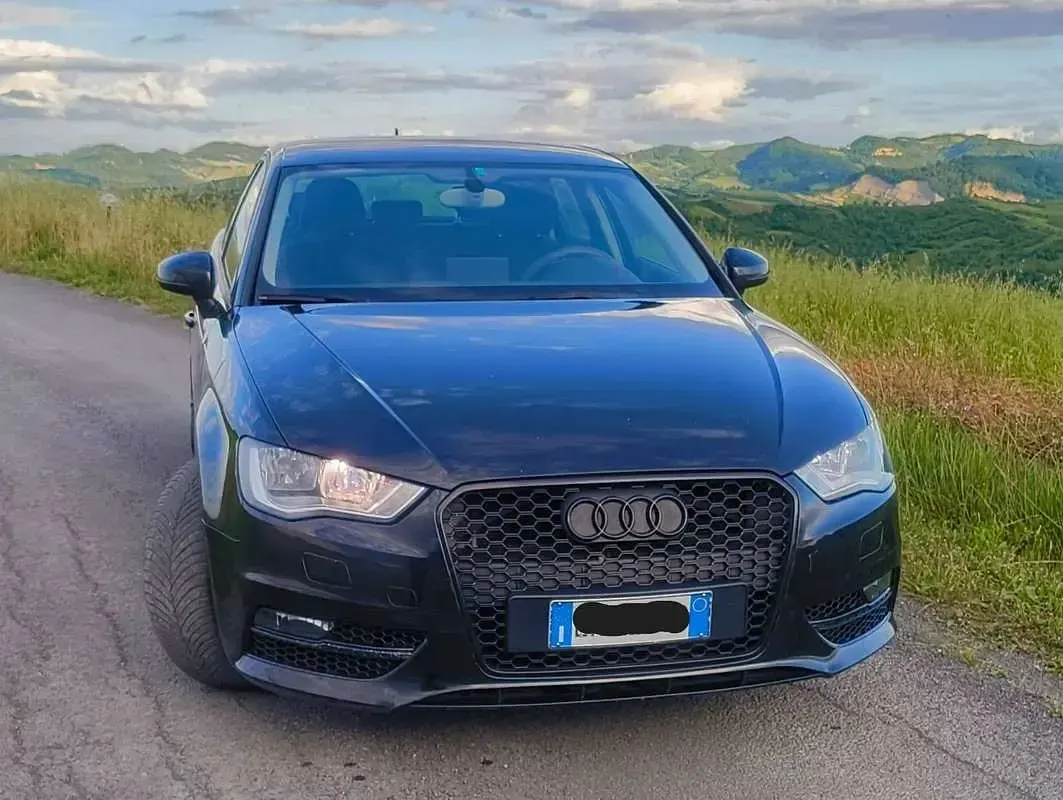 Usata Audi A3 Attraction 110 CV (80 kW) 2014 Nero Berlina