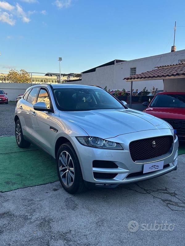 Usata Jaguar F-Pace Portfolio 180 CV (132 kW) 2018 Grigio SUV