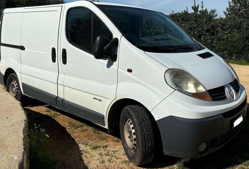 Usata Renault Trafic 114 CV (83 kW) 2007 Bianco Monovolume