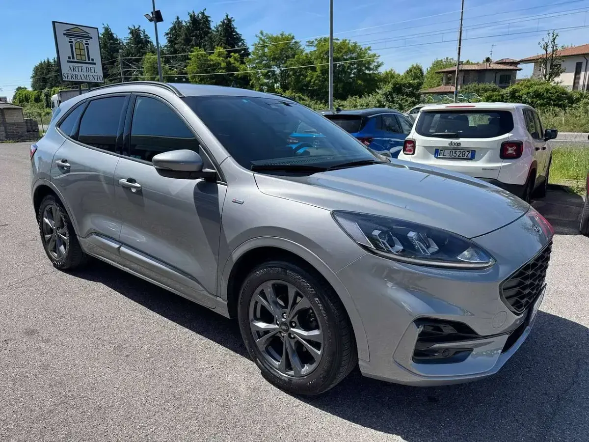 Usata Ford Kuga ST-Line X 120 CV (88 kW) 2021 Grigio SUV